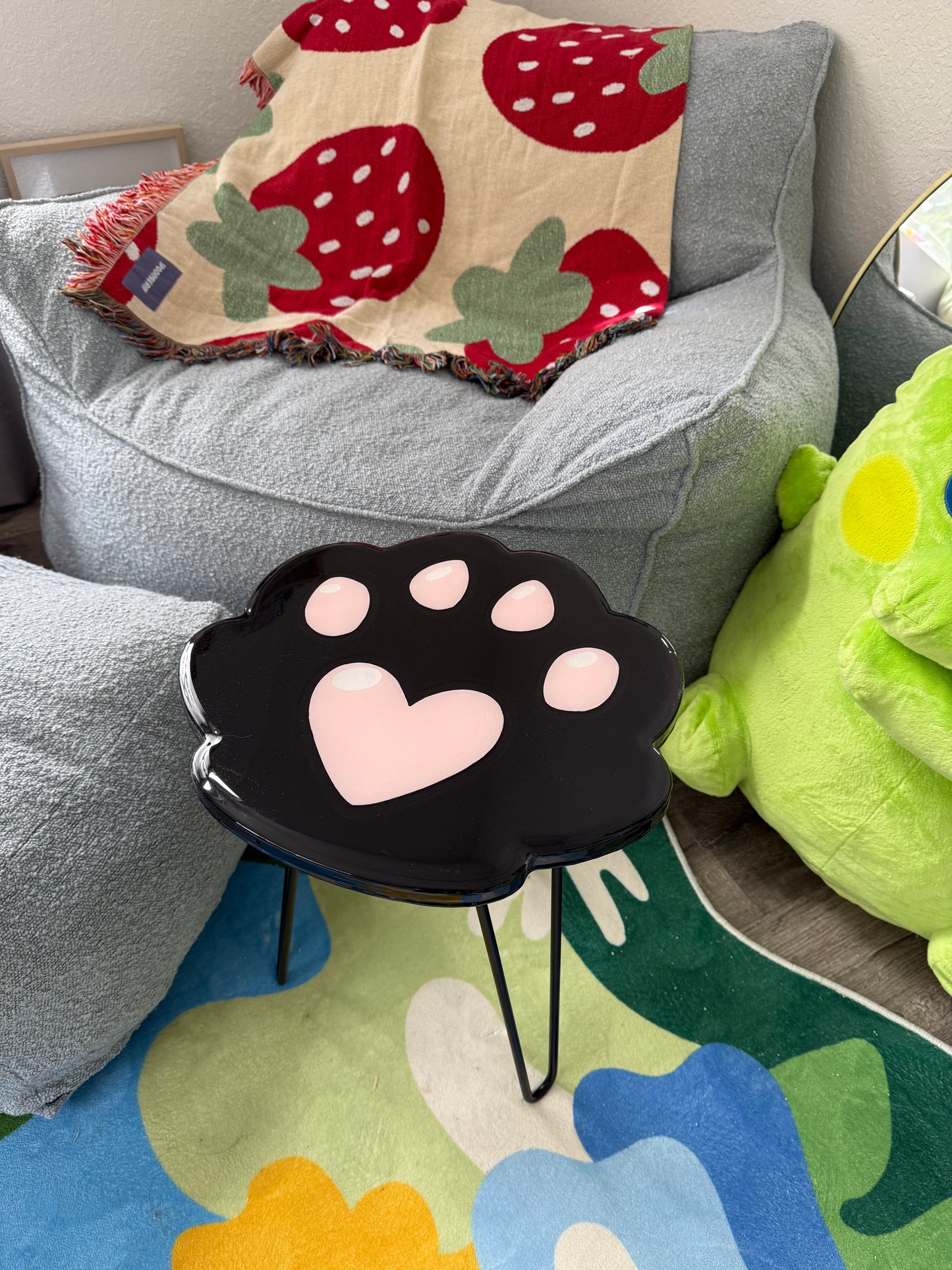 CAT PAW SIDE TABLE